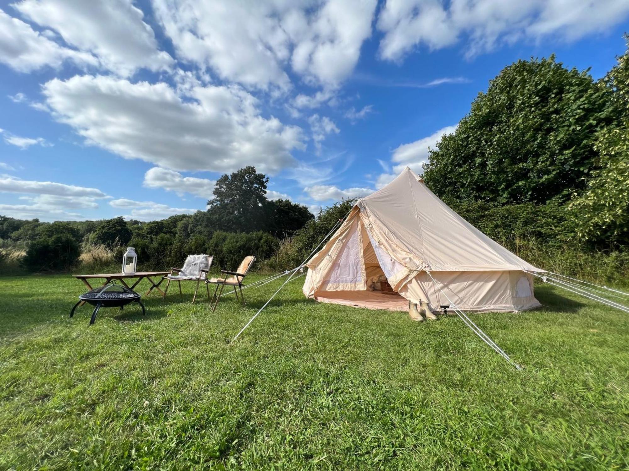 Bell Tent 4M Fossewold Farm Camping Moreton-in-Marsh Екстер'єр фото