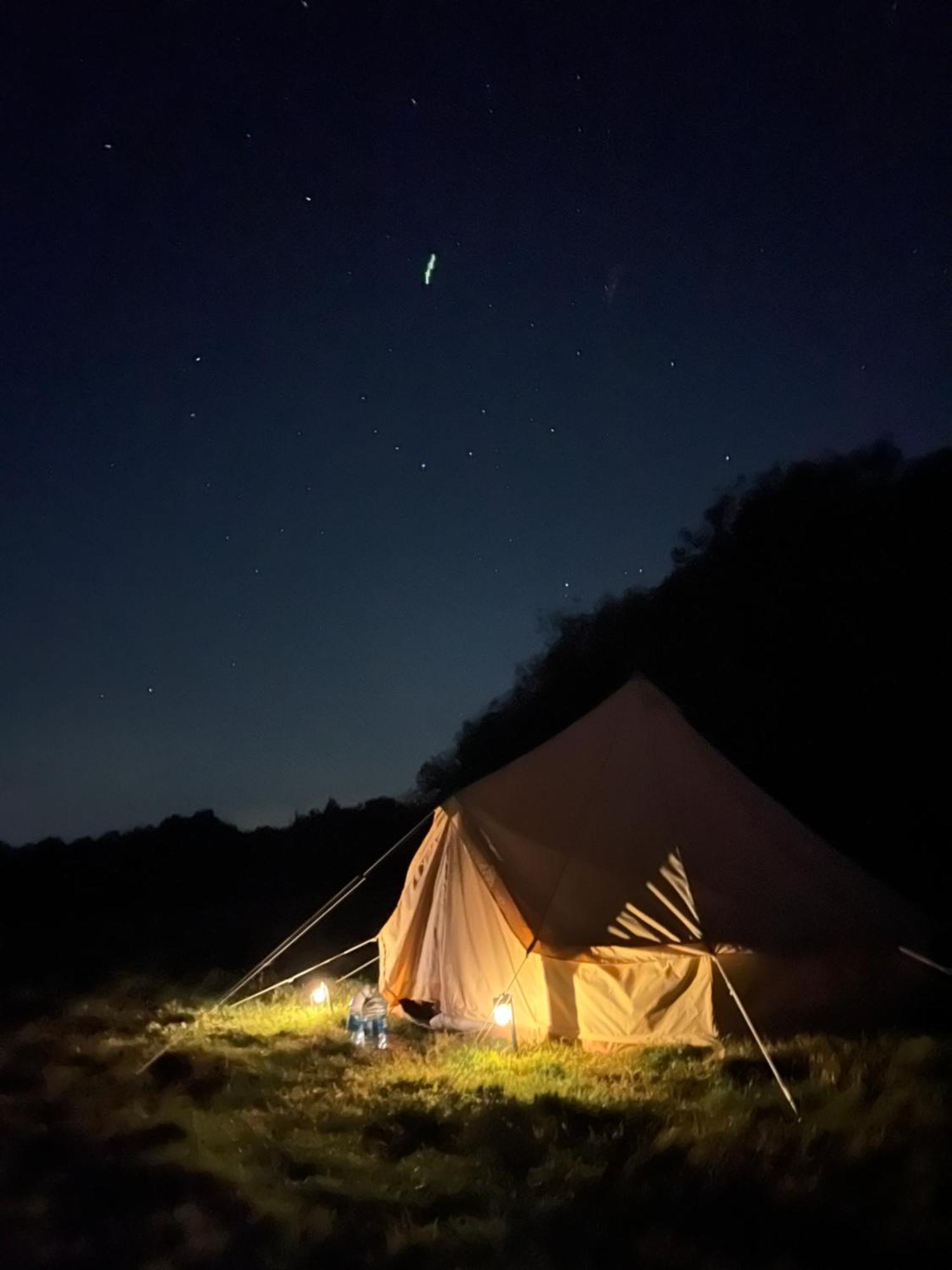 Bell Tent 4M Fossewold Farm Camping Moreton-in-Marsh Екстер'єр фото