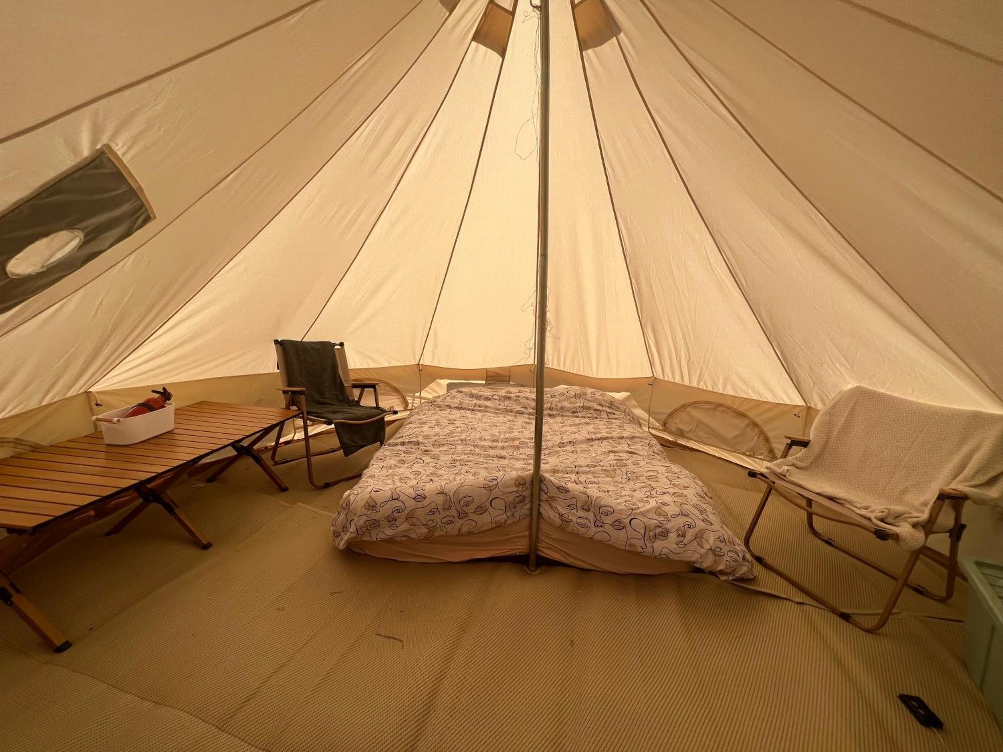 Bell Tent 4M Fossewold Farm Camping Moreton-in-Marsh Екстер'єр фото