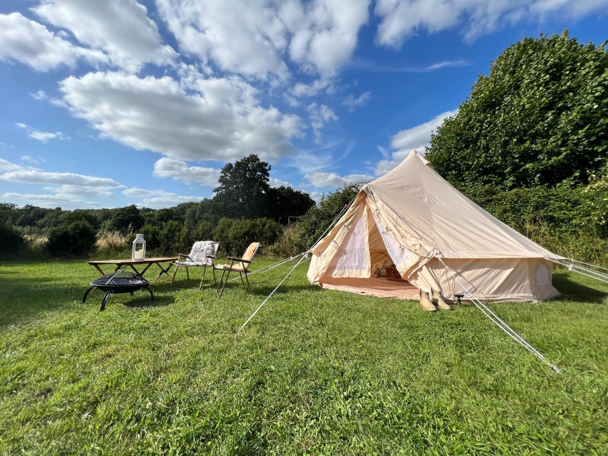 Bell Tent 4M Fossewold Farm Camping Moreton-in-Marsh Екстер'єр фото